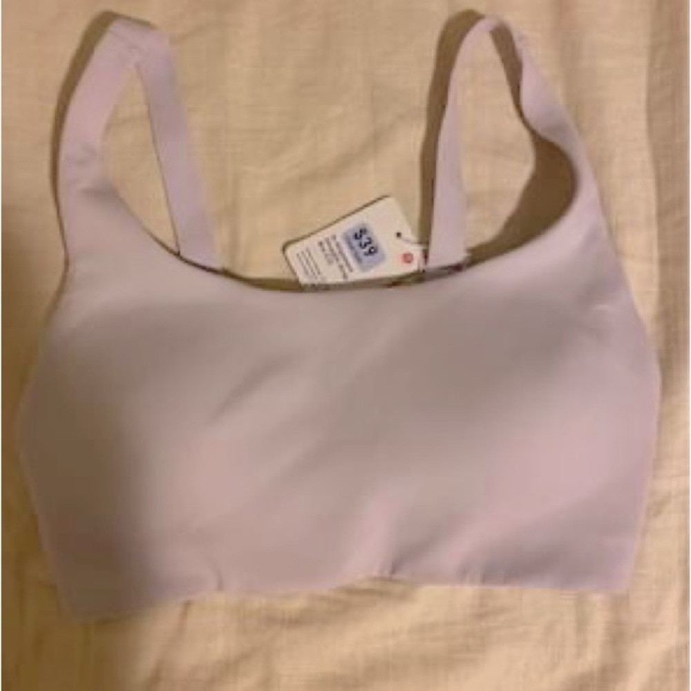 Lululemon sports bra with tags